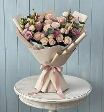 Букет цветов из:  Розы и Лизиантусы в Исаково