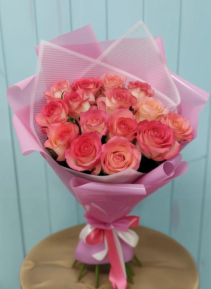 Букет 15 Розовых роз Равель в Исаково