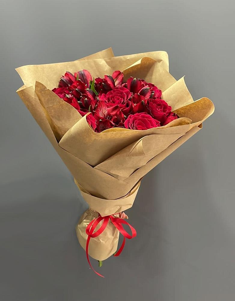 Букет цветов из: Альстромерии и Розы в Исаково