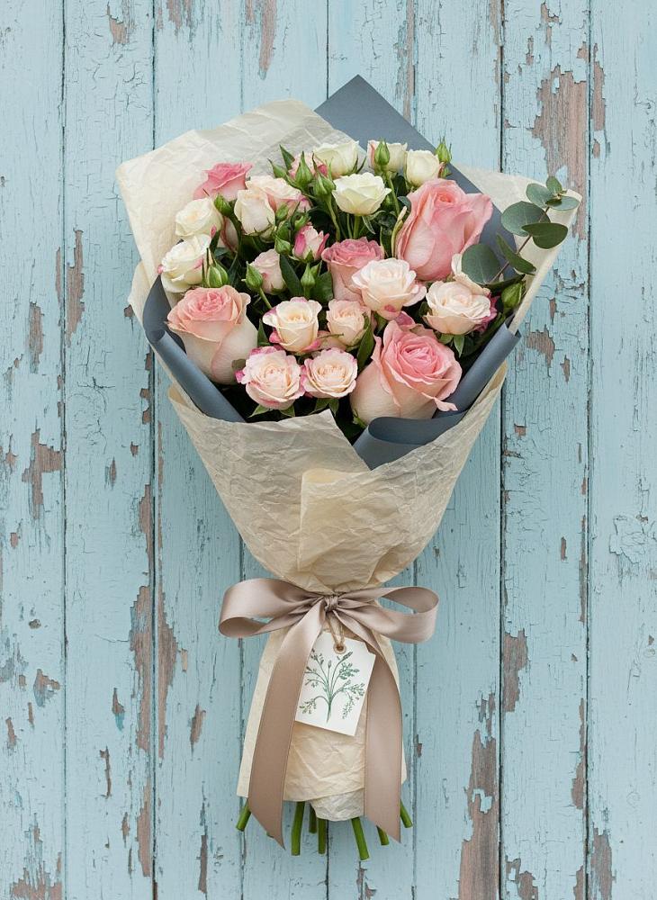 Букет цветов из: Розы в Исаково