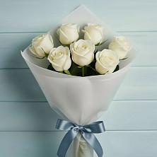 Букет 7 Белых роз Эдлесс Лав в Исаково
