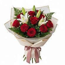 Букет цветов из:  Лилии и Розы в Исаково