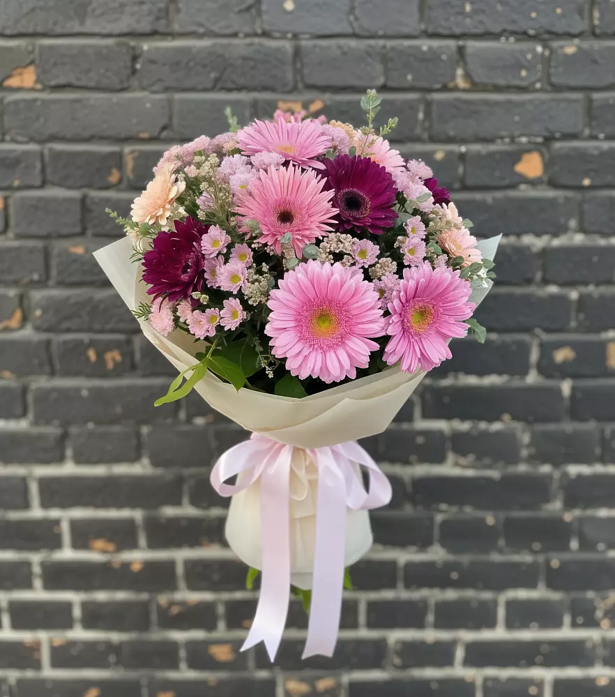 Букет цветов из: Герберы и Хризантемы в Исаково