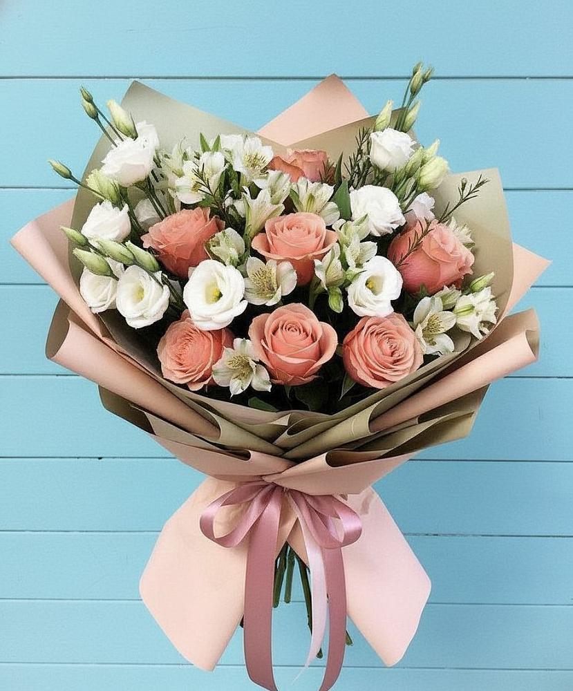 Букет цветов из: Розы, Альстромерии и Лизиантусы в Исаково