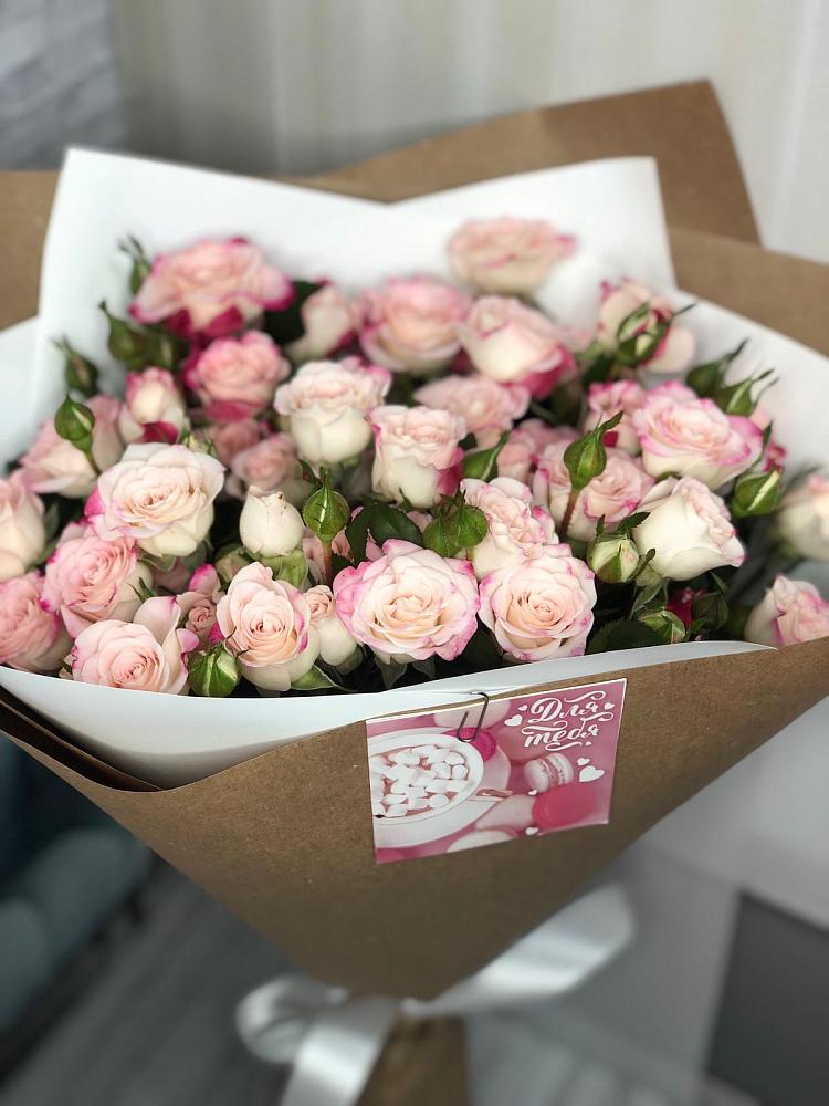 Букет цветов из: Розы в Исаково