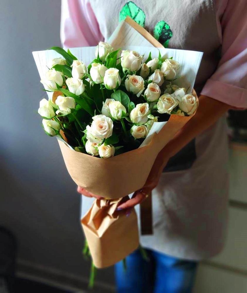 Букет цветов из: Розы в Исаково