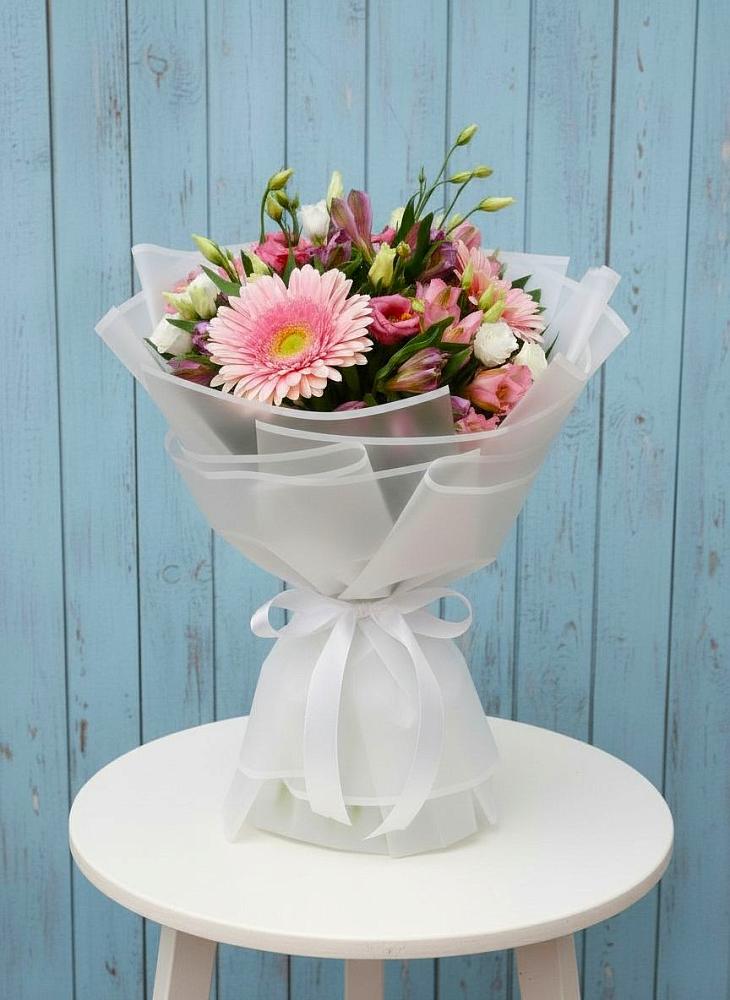 Букет цветов из: Герберы, Альстромерии и Лизиантусы в Исаково