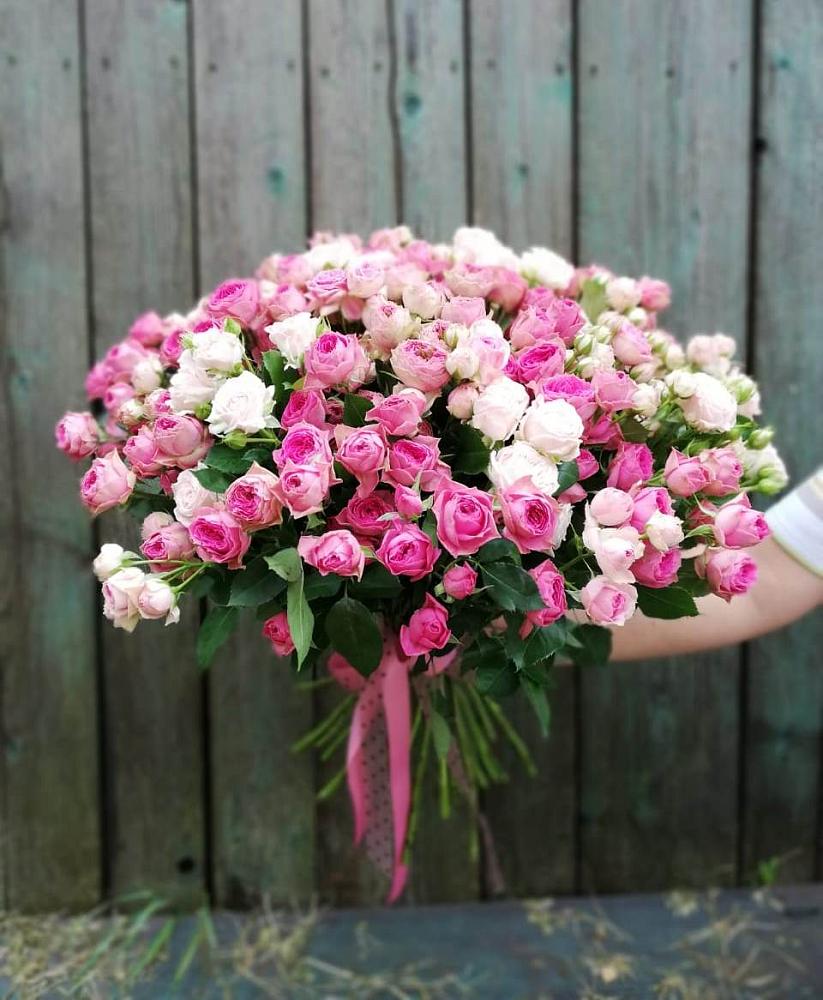 Букет Розовые кустовые розы Натали и Лав Лидия в Исаково