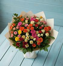 Букет Микс из разноцветных кустовых роз в Исаково
