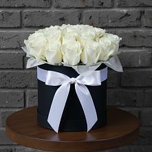 Цветочная композиция из Розы в шляпной коробке #REPLACE_PRED# Исаково